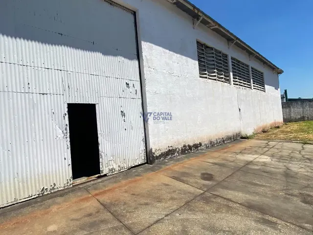 Galpão / Barracão com 1000m², para alugar, no bairro Jardim Satélite em São José dos Campos