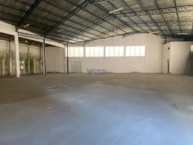 Galpão / Barracão com 1000m², para alugar, no bairro Jardim Satélite em São José dos Campos