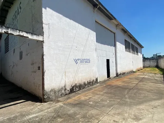 Galpão / Barracão com 1000m², para alugar, no bairro Jardim Satélite em São José dos Campos