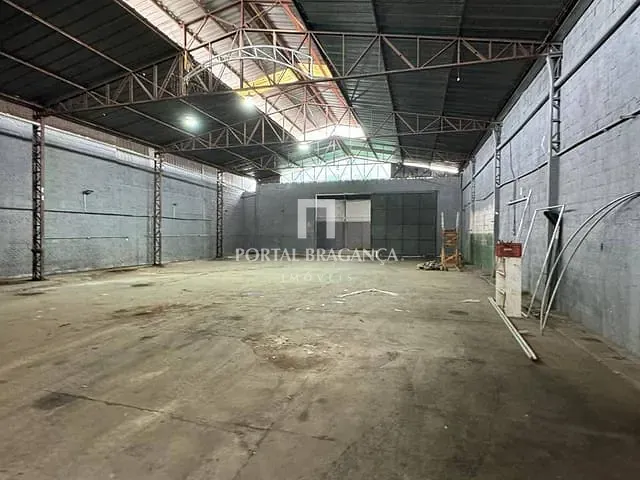 Galpão / Barracão com 800m², à venda, no bairro Jardim Morumbi em Bragança Paulista