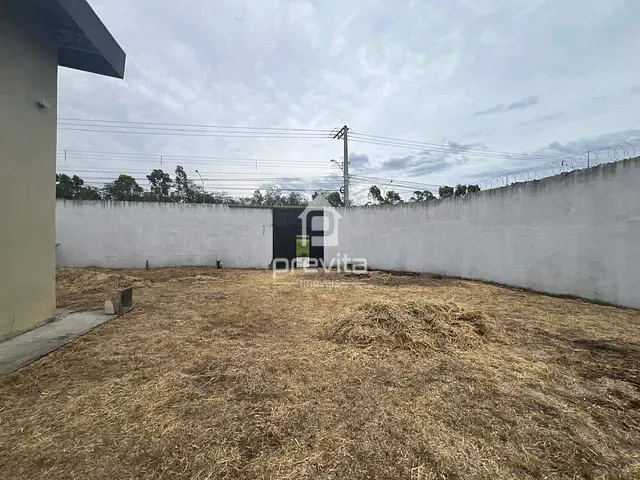 Galpão / Barracão à venda, no bairro Piracangaguá em Taubaté
