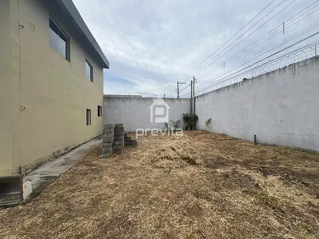 Galpão / Barracão à venda, no bairro Piracangaguá em Taubaté