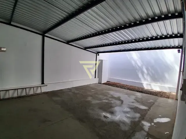 Galpão / Barracão com 600m², à venda ou para alugar, no bairro Jardim Anhangüera em Ribeirão Preto