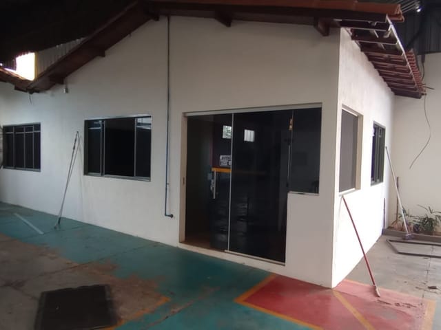 Galpão / Barracão à venda ou para alugar, no bairro Vila Piratininga em Campo Grande