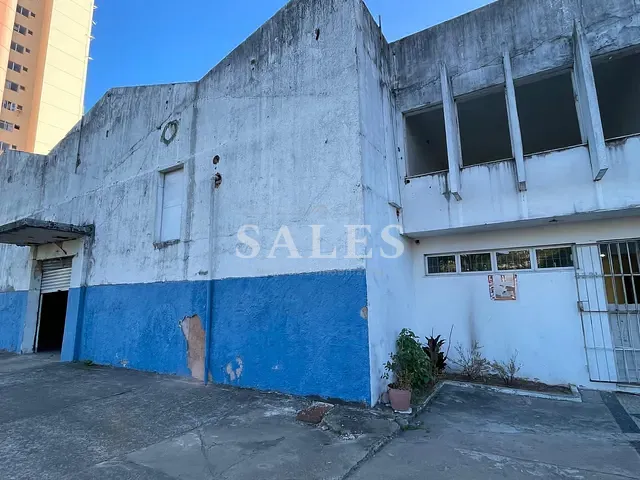 Galpão / Barracão com 2000m², para alugar, no bairro Centro em Juiz de Fora