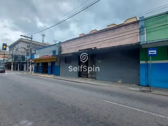 Galpão / Barracão com 360m², para alugar, no bairro Centro em Niterói