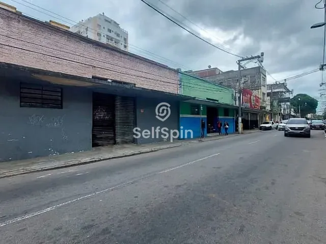 Galpão / Barracão com 360m², para alugar, no bairro Centro em Niterói
