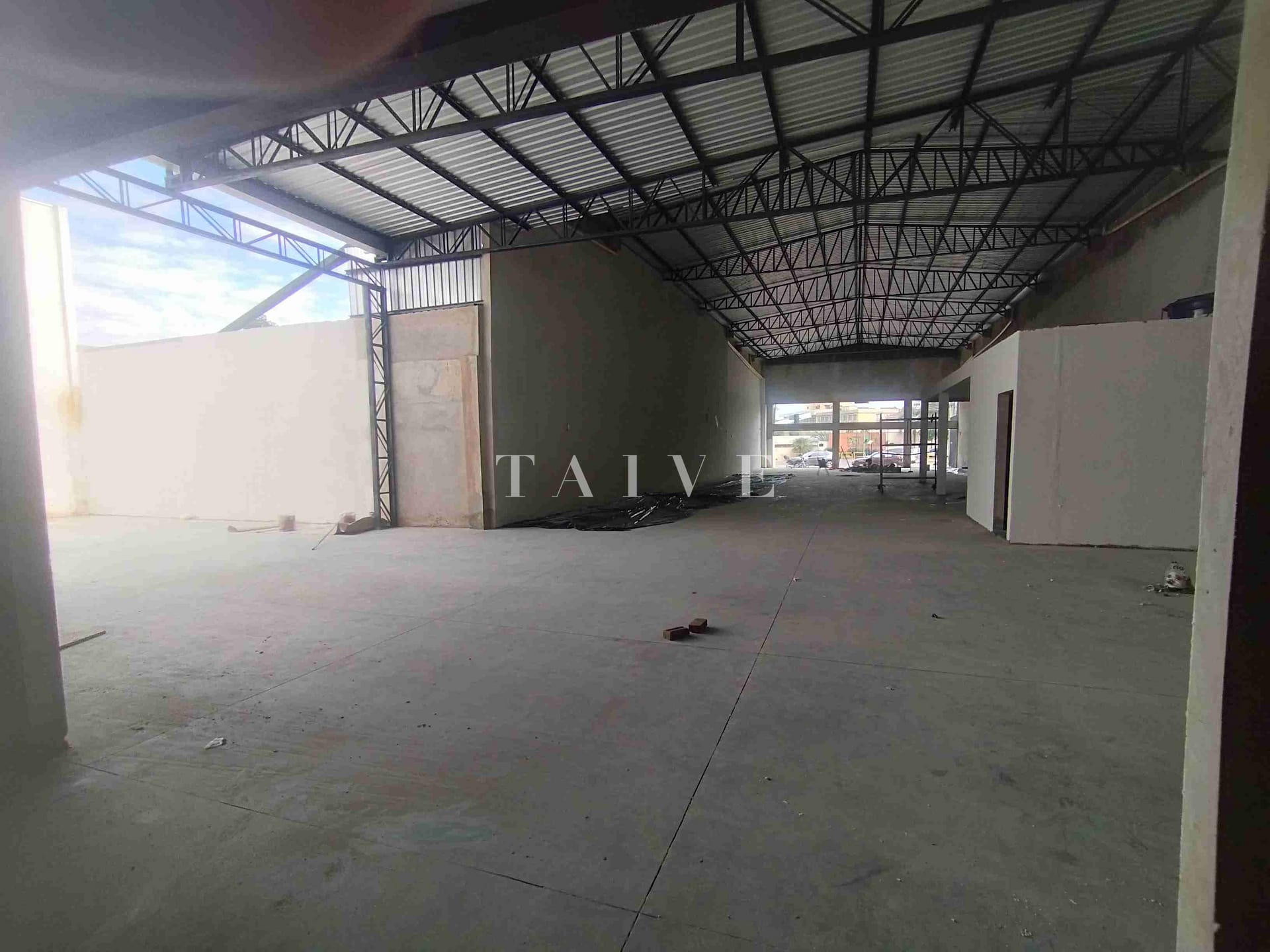 Depósito-Galpão-Armazém para alugar, 700m² - Foto 5