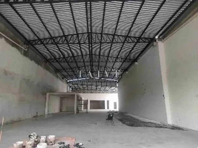 Galpão / Barracão com 800m², para alugar, no bairro Jardim Agari em Londrina