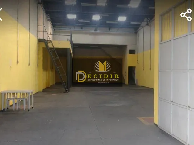 Galpão / Barracão com 550m², para alugar, no bairro Brás em São Paulo