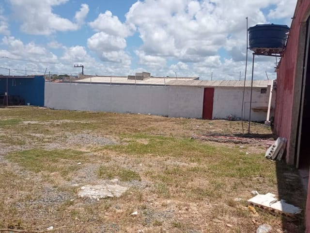 Galpão / Barracão com 900m², à venda, no bairro Conjunto João Alves em Nossa Senhora do Socorro