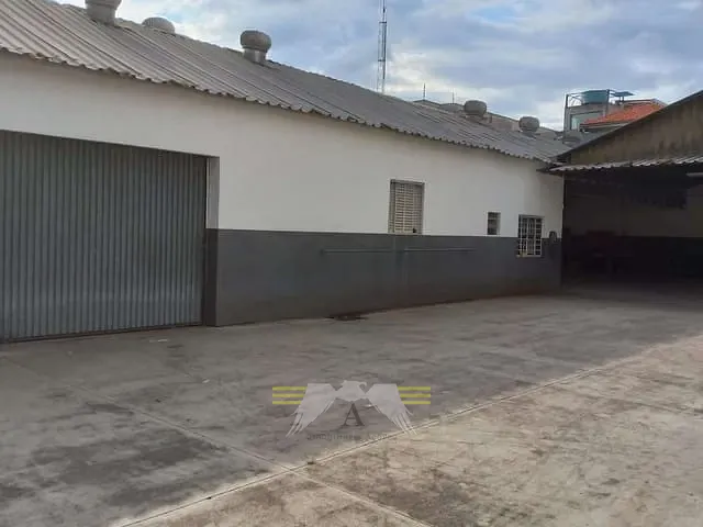 Galpão / Barracão à venda ou para alugar, no bairro Belém em São Paulo