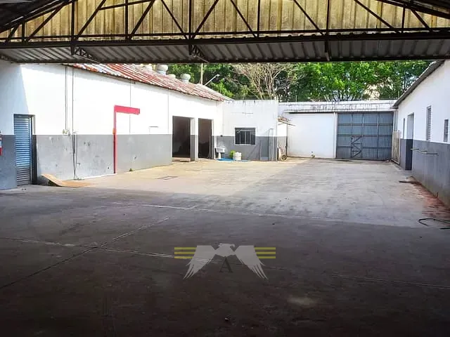 Galpão / Barracão à venda ou para alugar, no bairro Belém em São Paulo