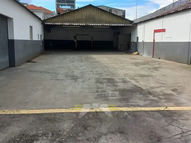 Galpão / Barracão à venda ou para alugar, no bairro Belém em São Paulo