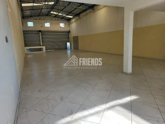 Galpão / Barracão com 670m², para alugar, no bairro Cangaíba em São Paulo
