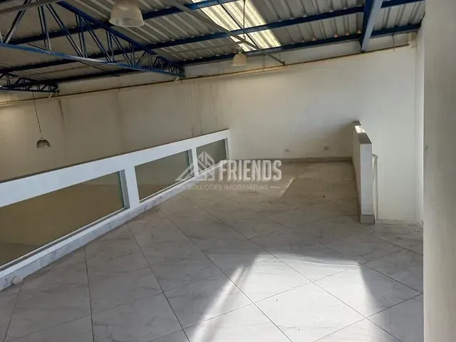 Galpão / Barracão com 670m², para alugar, no bairro Cangaíba em São Paulo