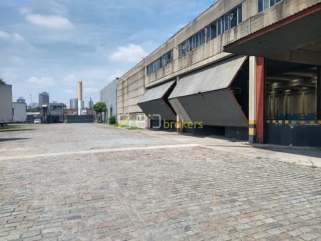 Galpão / Barracão com 8000m², para alugar, no bairro Remédios em Osasco