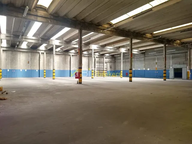 Galpão / Barracão com 8000m², para alugar, no bairro Remédios em Osasco