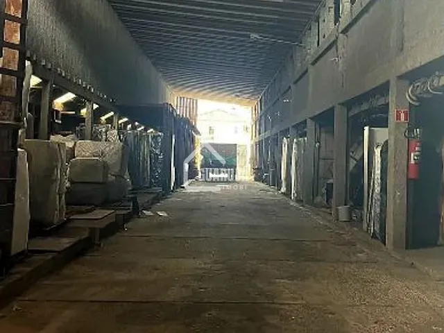 Galpão / Barracão com 500m², para alugar, no bairro Jardim Progresso (Vicente de Carvalho) em Guarujá