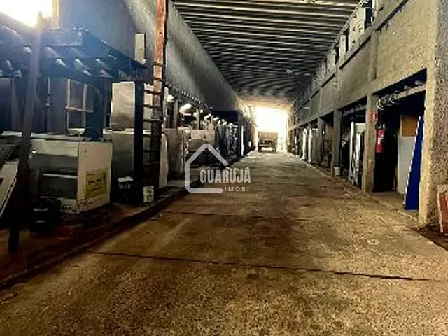 Galpão / Barracão com 500m², para alugar, no bairro Jardim Progresso (Vicente de Carvalho) em Guarujá