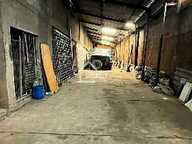 Galpão / Barracão com 500m², para alugar, no bairro Jardim Progresso (Vicente de Carvalho) em Guarujá