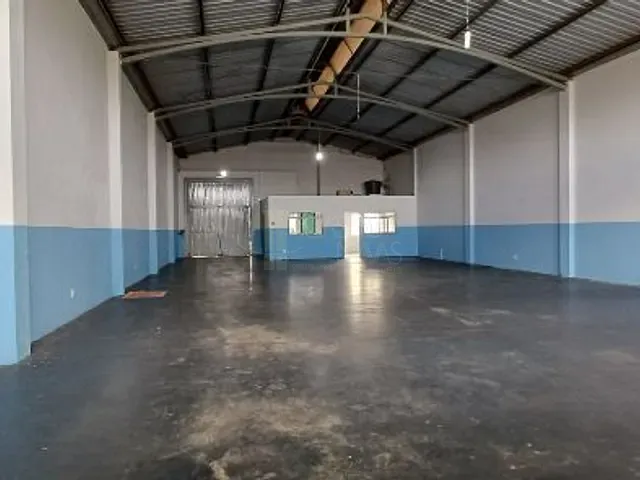Galpão / Barracão com 336m², para alugar, no bairro Jardim Paineiras em Apucarana