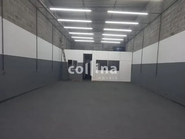 Galpão / Barracão com 225m², à venda, no bairro Jardim Santo Estêvão em Carapicuíba