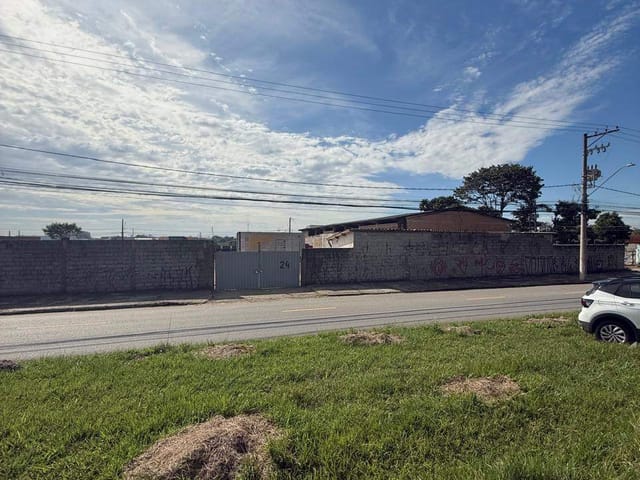 Galpão / Barracão com 4250m², para alugar, no bairro Jardim Santa Tereza em Taubaté