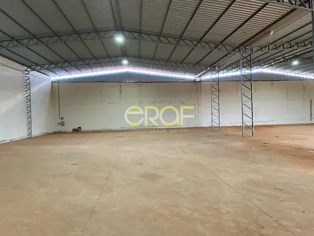 Galpão / Barracão com 1400m², para alugar, no bairro Parque São Francisco em Formosa