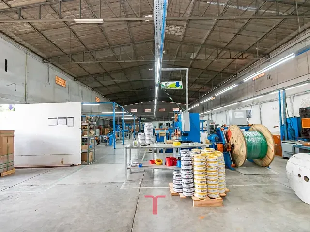 Galpão / Barracão com 1885m², à venda, no bairro Cidade Industrial em Curitiba