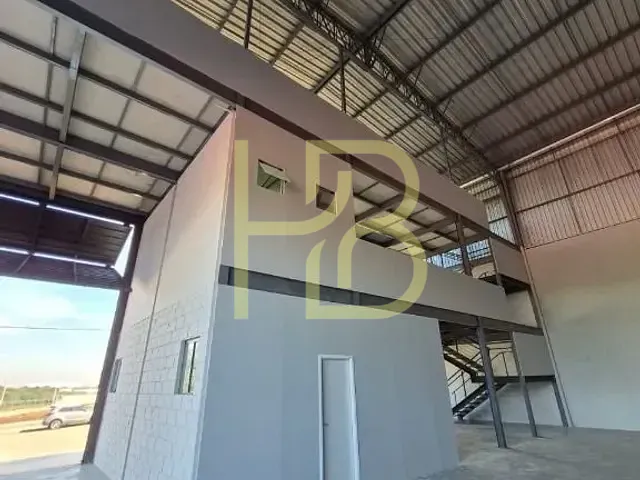 Galpão / Barracão com 1200m², para alugar, no bairro Éden em Sorocaba