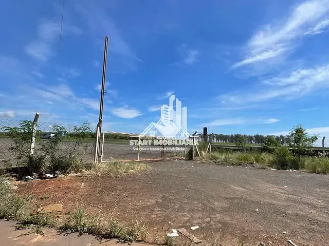Galpão / Barracão com 500m², para alugar, no bairro Distrito Industrial IV em Pederneiras