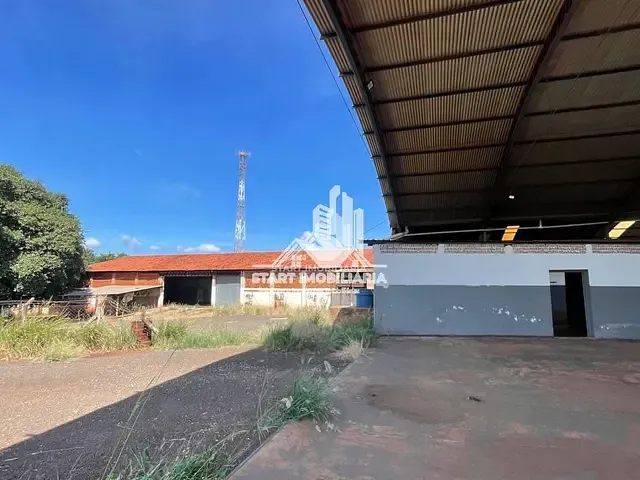 Galpão / Barracão com 500m², para alugar, no bairro Distrito Industrial IV em Pederneiras