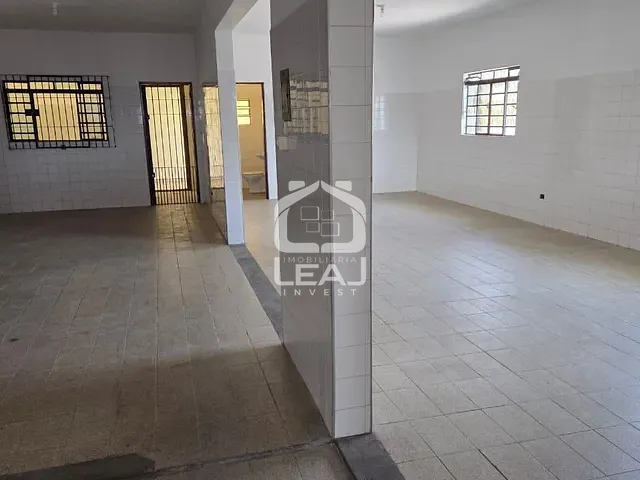 Galpão / Barracão com 370m², à venda, no bairro Jardim São Luís em São Paulo
