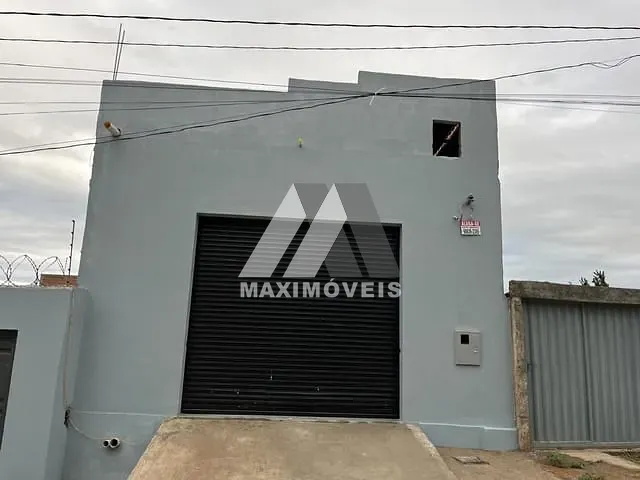 Galpão / Barracão para alugar, no bairro Bela Vista em Araçuaí