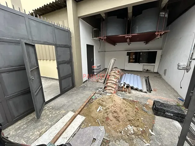 Galpão / Barracão para alugar, no bairro Vila Gumercindo em São Paulo