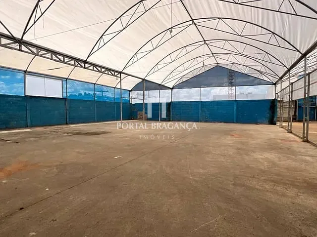 Galpão / Barracão com 3000m², à venda ou para alugar, no bairro Bairro do Uberaba em Bragança Paulista