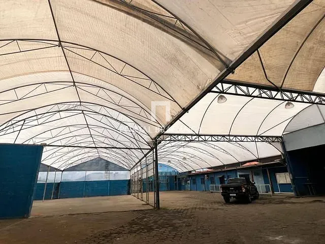 Galpão / Barracão com 3000m², à venda ou para alugar, no bairro Bairro do Uberaba em Bragança Paulista