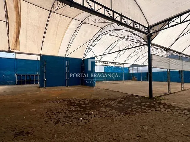Galpão / Barracão com 3000m², à venda ou para alugar, no bairro Bairro do Uberaba em Bragança Paulista