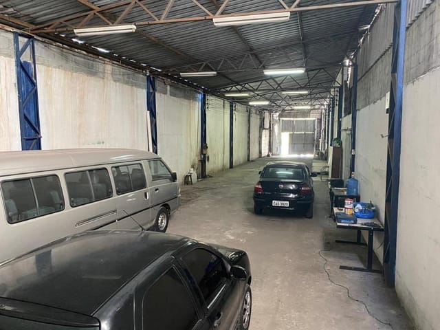 Galpão / Barracão com 600m², à venda, no bairro Vila Caldas em Carapicuíba