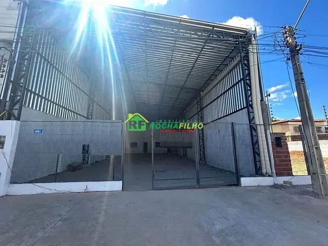 Galpão / Barracão com 300m², para alugar, no bairro Vermelha em Teresina