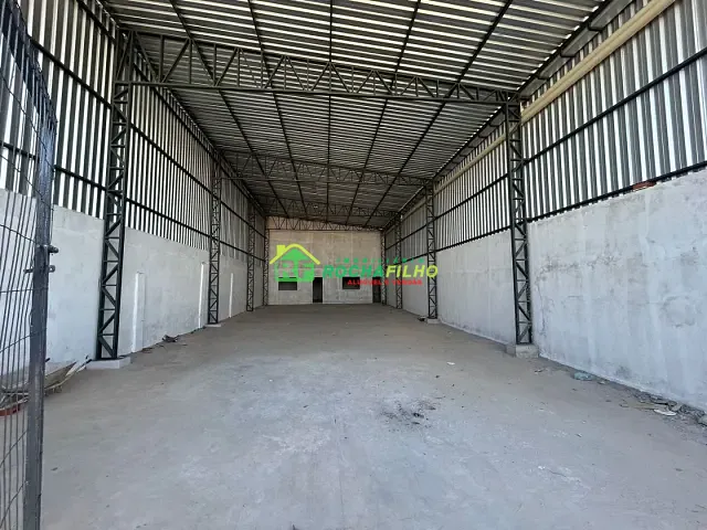 Galpão / Barracão com 300m², para alugar, no bairro Vermelha em Teresina