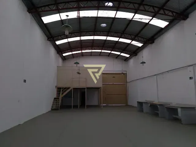 Galpão / Barracão com 500m², para alugar, no bairro Residencial e Comercial Palmares em Ribeirão Preto