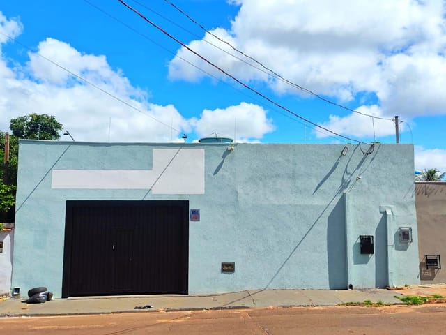 Foto do Galpão / Barracão - 🏢 Galpão com Casa no Fundo – Estrutura Completa Próxima à Av. das Bandeiras! | Romeu Imóveis