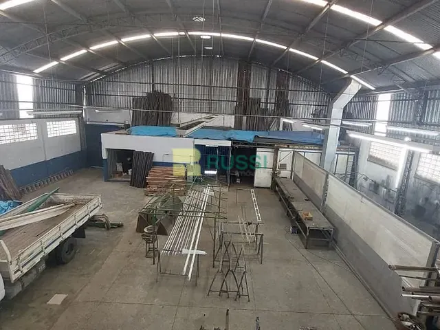 Galpão / Barracão com 520m², à venda, no bairro Vila Tesouro em São José dos Campos