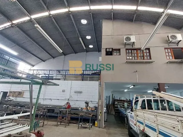 Galpão / Barracão com 520m², à venda, no bairro Vila Tesouro em São José dos Campos