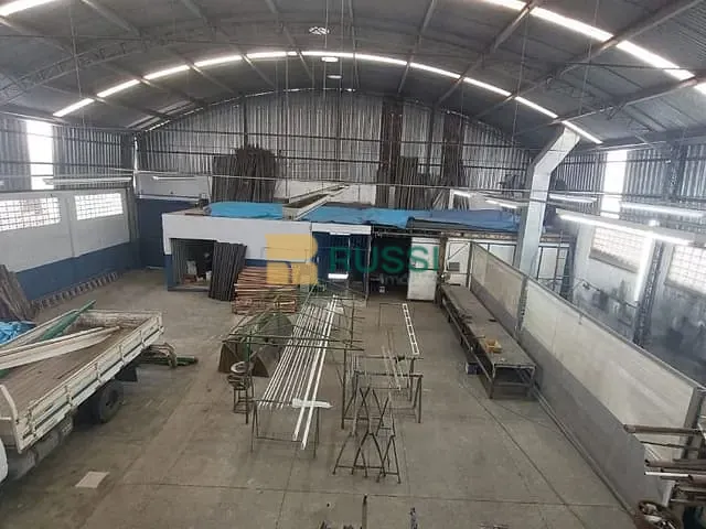 Galpão / Barracão com 520m², à venda, no bairro Vila Tesouro em São José dos Campos