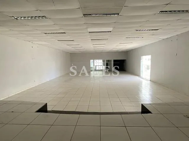 Galpão / Barracão com 750m², para alugar, no bairro Costa Carvalho em Juiz de Fora