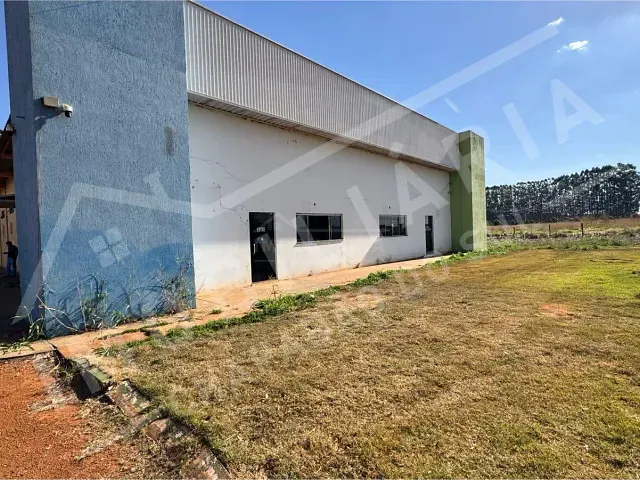 Galpão / Barracão com 3000m², para alugar, no bairro ZONA RUAL em Chapadão do Sul
