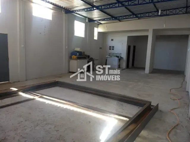 Galpão / Barracão com 110m², para alugar, no bairro Jardim Mirante em Andradas